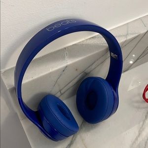 Beats solo wireless headphones